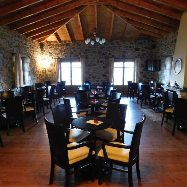 Akrothea Hotel, hotel a Goura