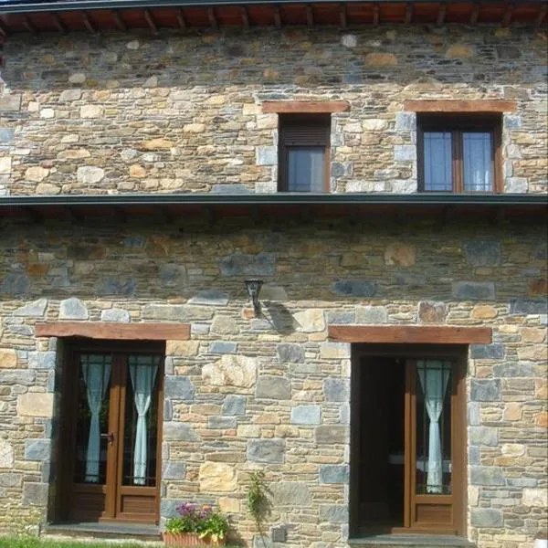Hotel Rural El Caseron de Linarejos, hotel v mestu Linarejos