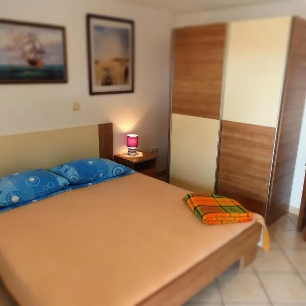 Apartment Noemi, hotel in Medulin