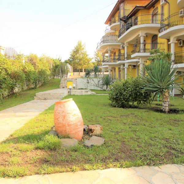 Menada Green Hills Apartments
