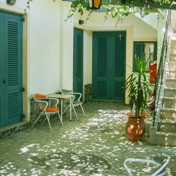 George Apartments, hotell i Livadia