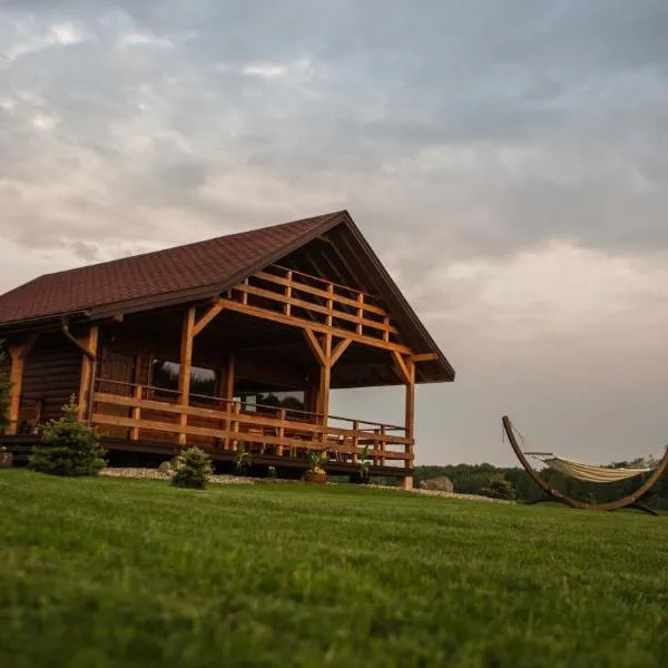 Domki nad Jeziorem, hotel en Rajgród