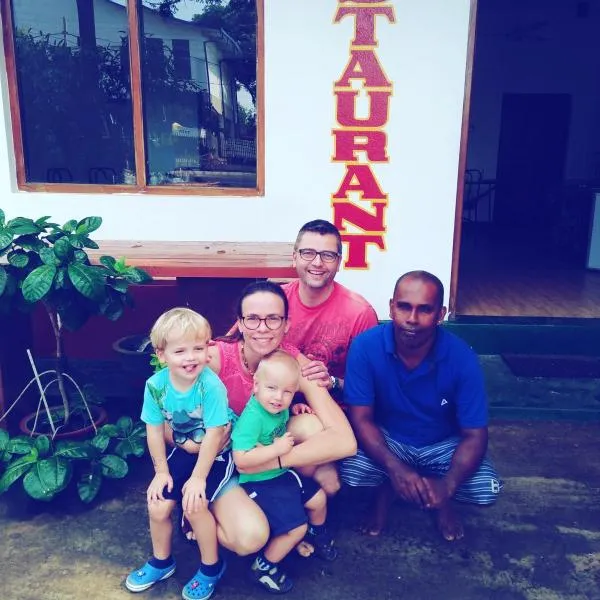 Hotel Athina & Restaurant, ξενοδοχείο σε Chilaw