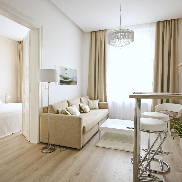 Luxury Center Apt. Charles bridge walking distance