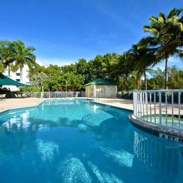 Sunrise Suites Cayo Coco Suite #208, hotel in Key West