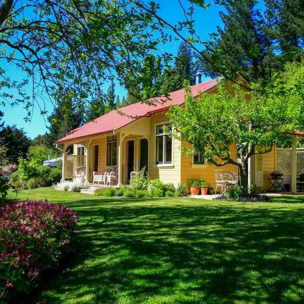 Leader Valley Cottage - A Tranquil Retreat For Two，Mendip Hills的飯店