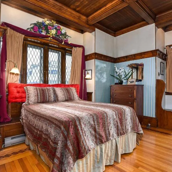 Noble Waterfront Suites, hotel in Brockville