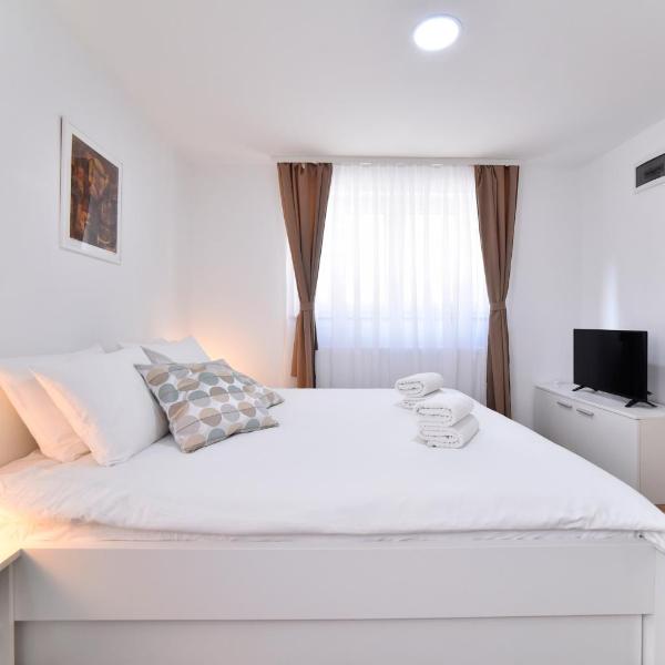 Piccolo Apartments