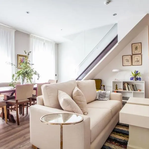 Apartamentos RG Dúplex San Bernardo, hotel in Seville