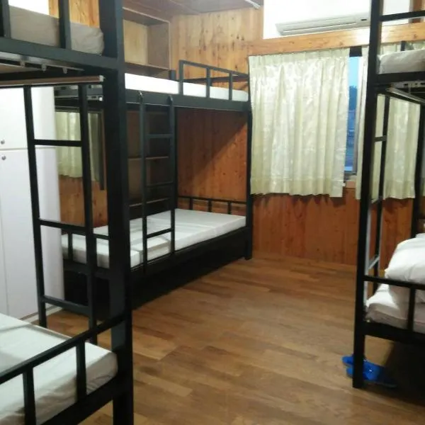 Yes, Sir Homestay, hotel in Nangan