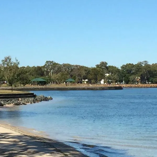 Bribie Waterways Motel, hotel v destinaci Bongaree