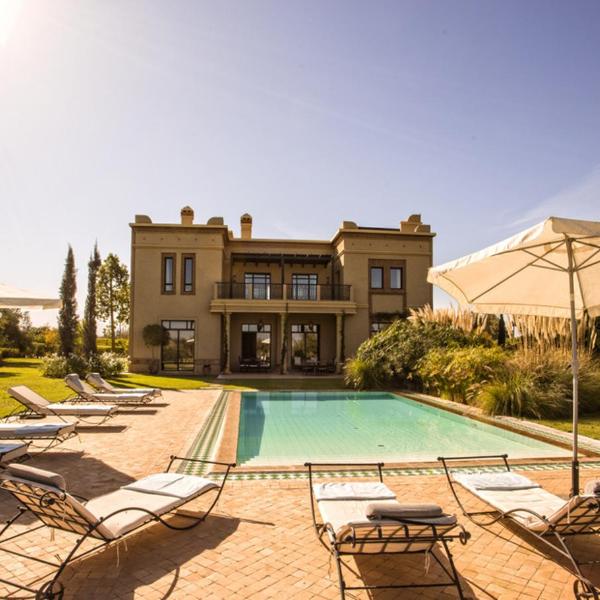 Villa de Luxe avec Piscine Privée et Golf