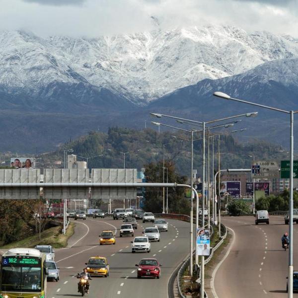 Mistela Altos de Mendoza- Con Wifi- Con Servicio Gratuito al Aeropuerto o la Terminal-