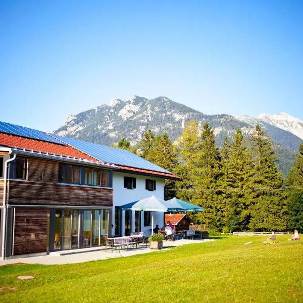 Jugendherberge Mittenwald, hotel in Mittenwald