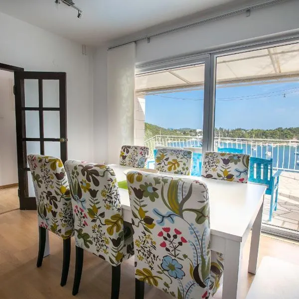 Truly Mediterranean Apartment "Spark", ξενοδοχείο στην Κόρτσουλα