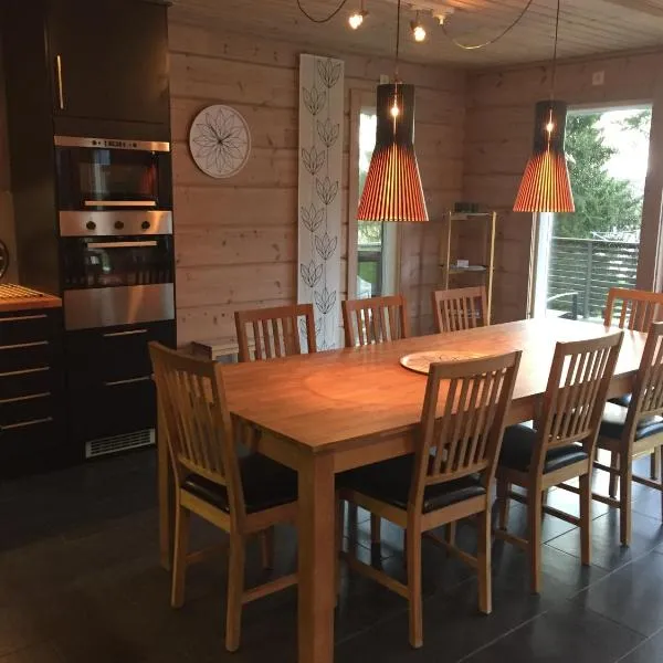 Rundbergs Stugor, hôtel à Kungsö