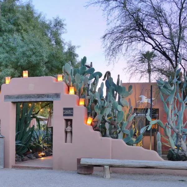 White Stallion Ranch, hotel in Marana