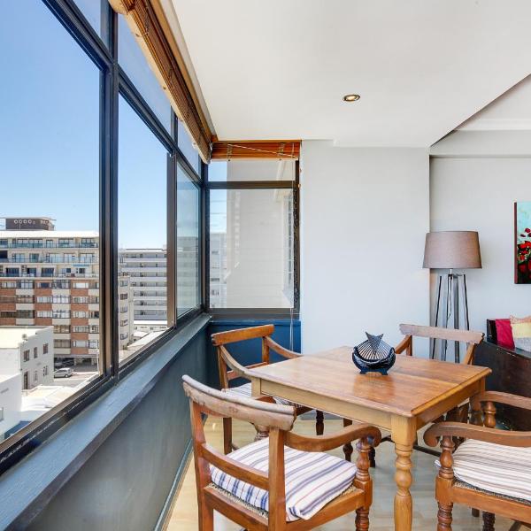 Backup-Powered Bantry Bay View 2 Bed Apartment