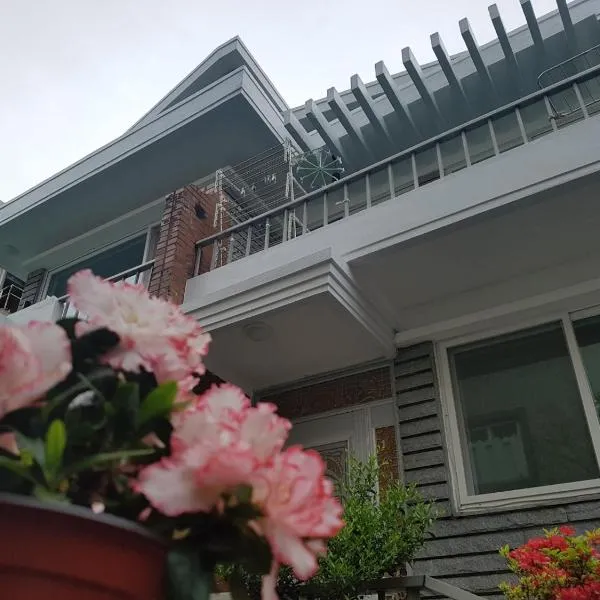 比于尔巴姆宾馆，位于光州的酒店