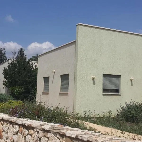 Holiday home in Galilee, hotel in Sheʼar Yashuv
