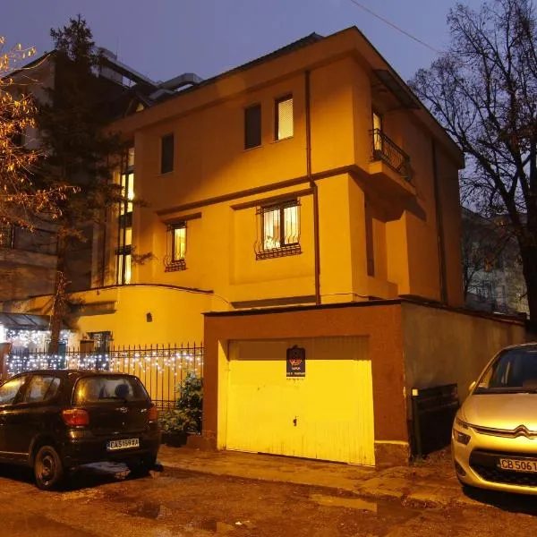 Guest Rooms Stay Nexus, hotel in Sofia