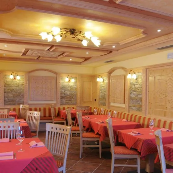 Hotel Stella, hotell i Passo del Tonale