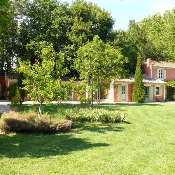 Le Pavillon Vert - B&B, hotel v mestu Vedène