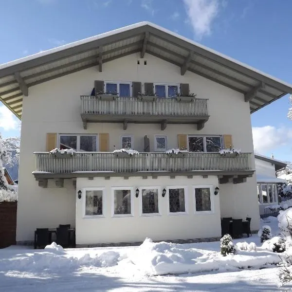 Hotel Berlin Tegernsee, hotel in Rottach-Egern