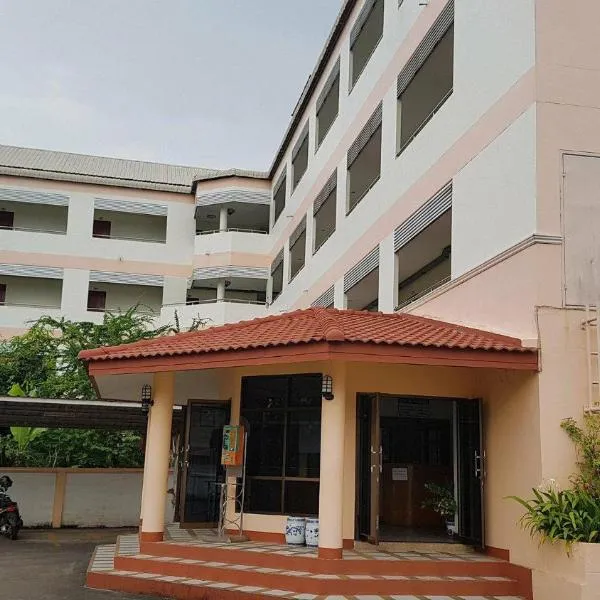 LP Mansion, ξενοδοχείο σε Sakon Nakhon