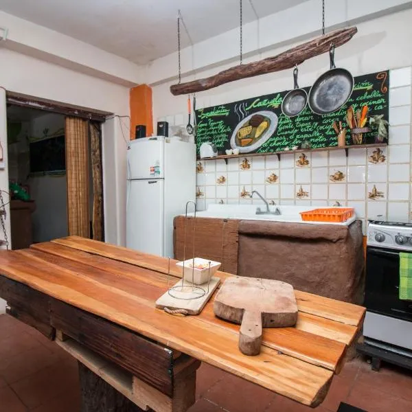 Tipico Hostel Chile, hotel in Chillán