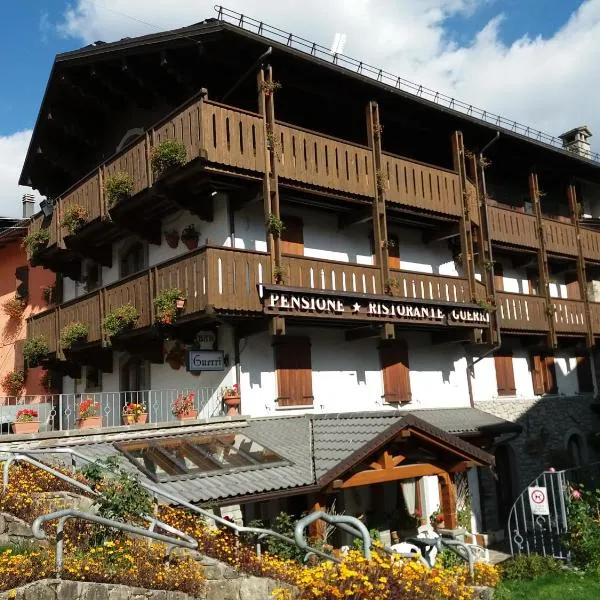 Albergo Ristorante Guerri、ピエヴェペーラゴのホテル