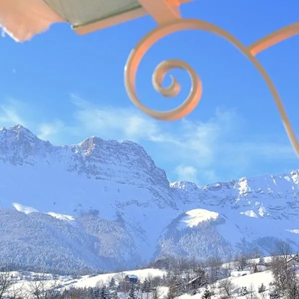 Auberge Buissonniere: Gresse-en-Vercors şehrinde bir otel