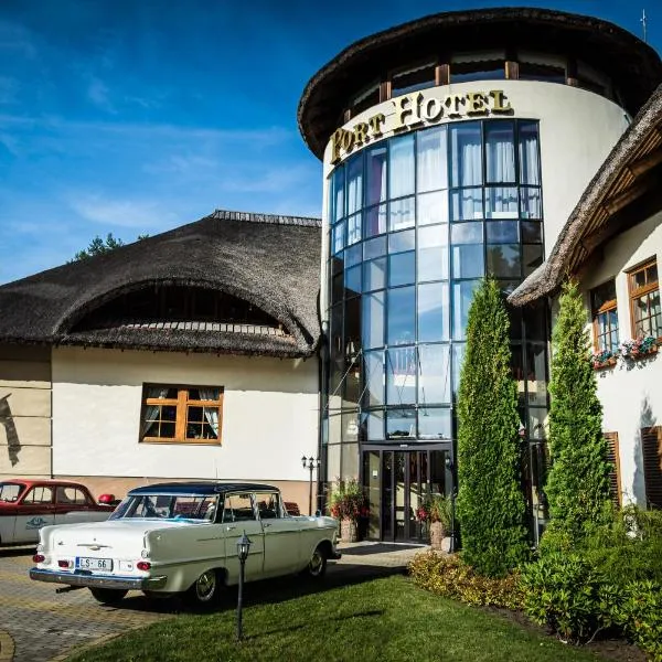 Port Hotel, hotel v mestu Ādaži