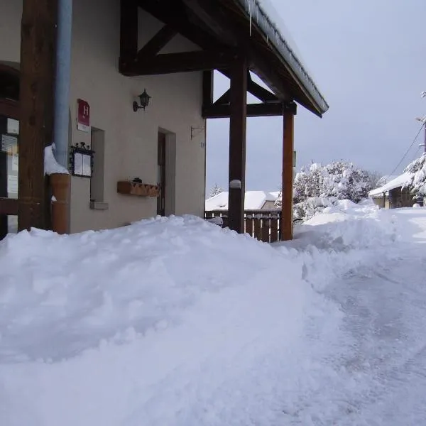 HOTEL Auberge du grand Git, ξενοδοχείο σε La Chaux Neuve