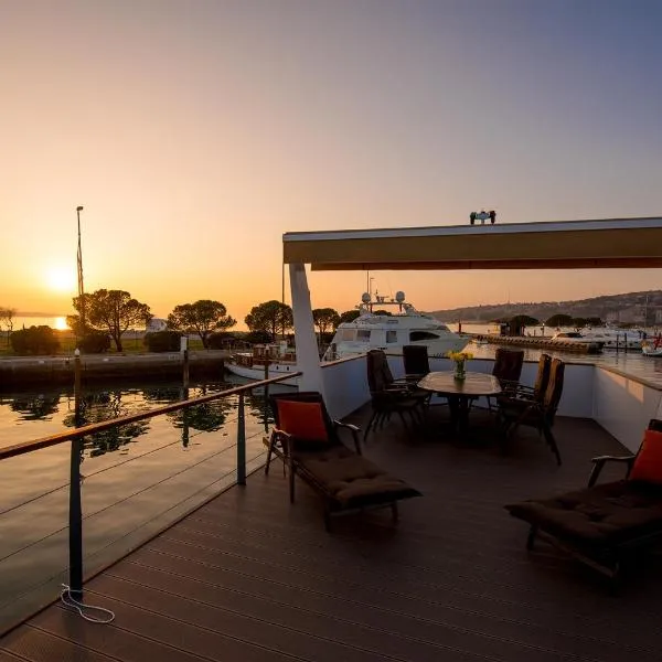 Floating Sea House Portorose, Hotel in Portorož