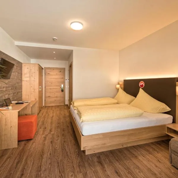Hotel Alpenfeuer Montafon, hotel em Sankt Gallenkirch