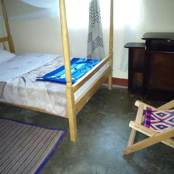 Rwenzori Trekking Homestay, hotel in Nyakalengija