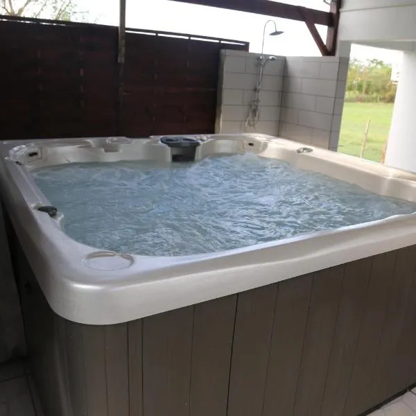 Chez Roberto Bungalow Ayden, hotel in Petit-Canal