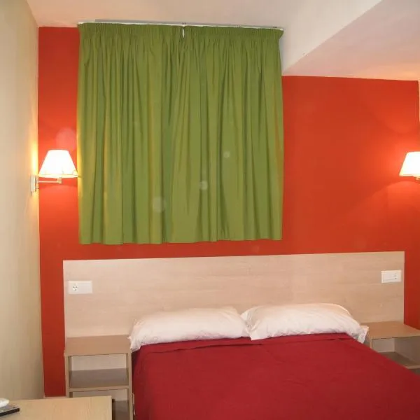 Hostal Ducal, hotel in Gandía