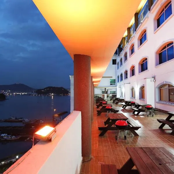Tongyeong Bay Condo Hotel, ξενοδοχείο σε Tongyeong