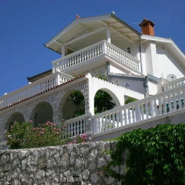 Villa I Karma, hotel em Tisno
