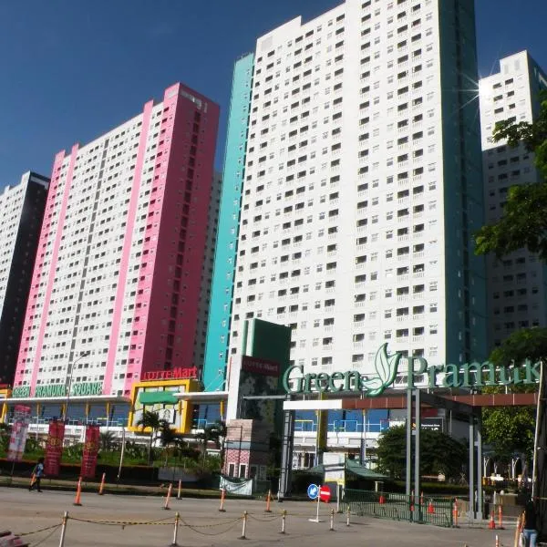 Apartment Green Pramuka ~ OCR, hotel v destinaci Jakarta