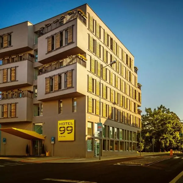 Hotel 99, ξενοδοχείο σε Chomutov