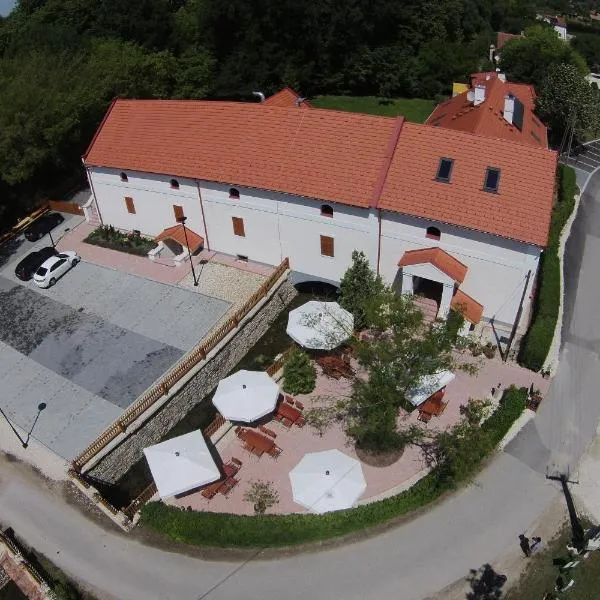 Bak Vendéglő, hotel in Gyulakeszi