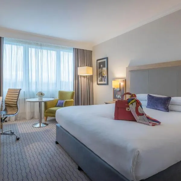 Clayton Hotel Burlington Road, hotel in Dublin