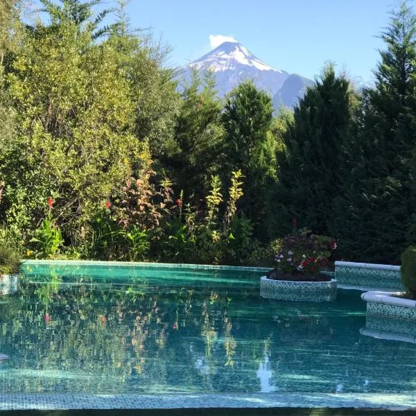 Cabañas Natural Park Lodge Pucón, hotel v destinaci Pucón