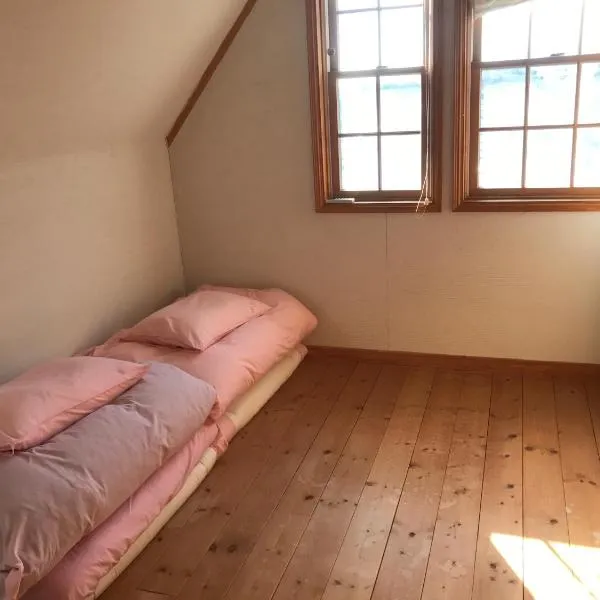 Guesthouse Irago, hotel v destinaci Tahara