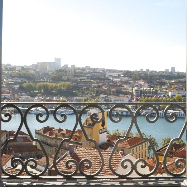 Mo House, Porto