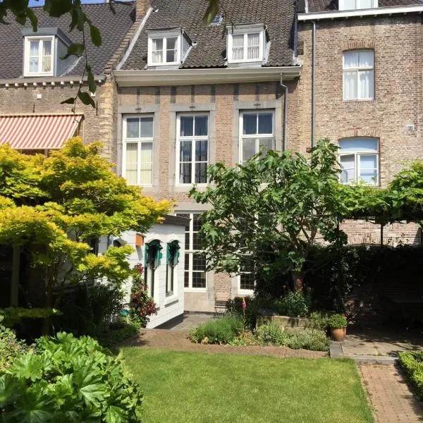 Bed & breakfast in monumental house maastricht centre, ξενοδοχείο στο Μάαστριχτ