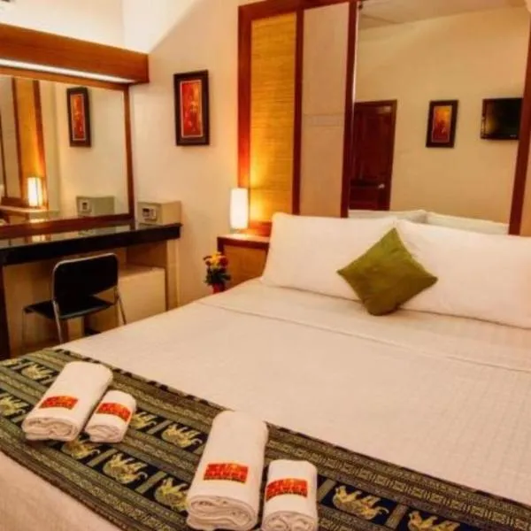 Bar Oz Riverside Guesthouse, khách sạn ở Phnom Penh